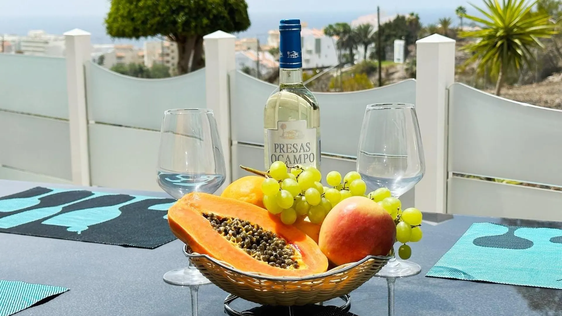 Relaxing Ocean View, Spacious Art Apartment With Large Terrace, Near Best Costa Adeje Beaches